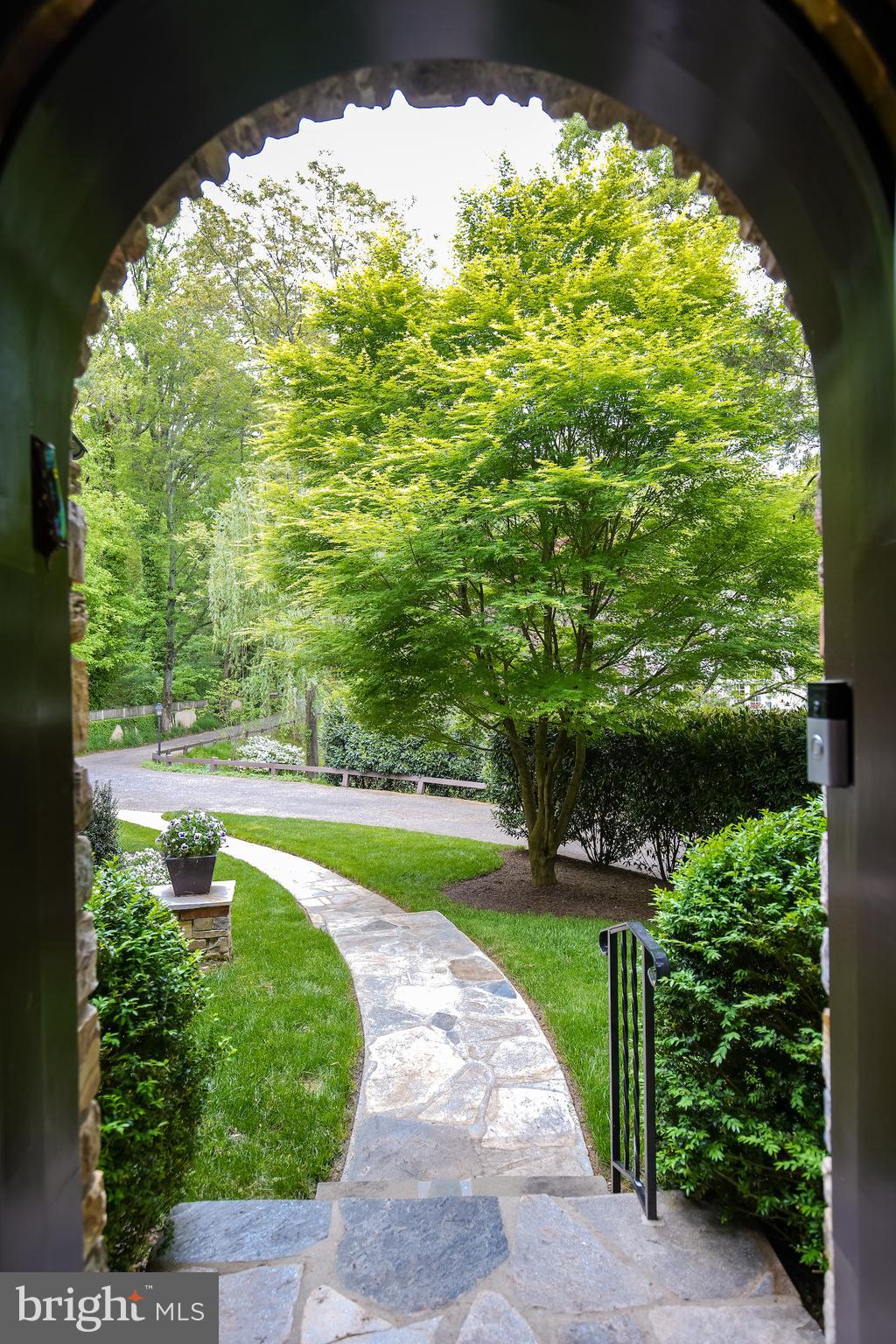 2730 Chain Bridge Road Northwest Washington, DC 20016 - Photo 45 of 53