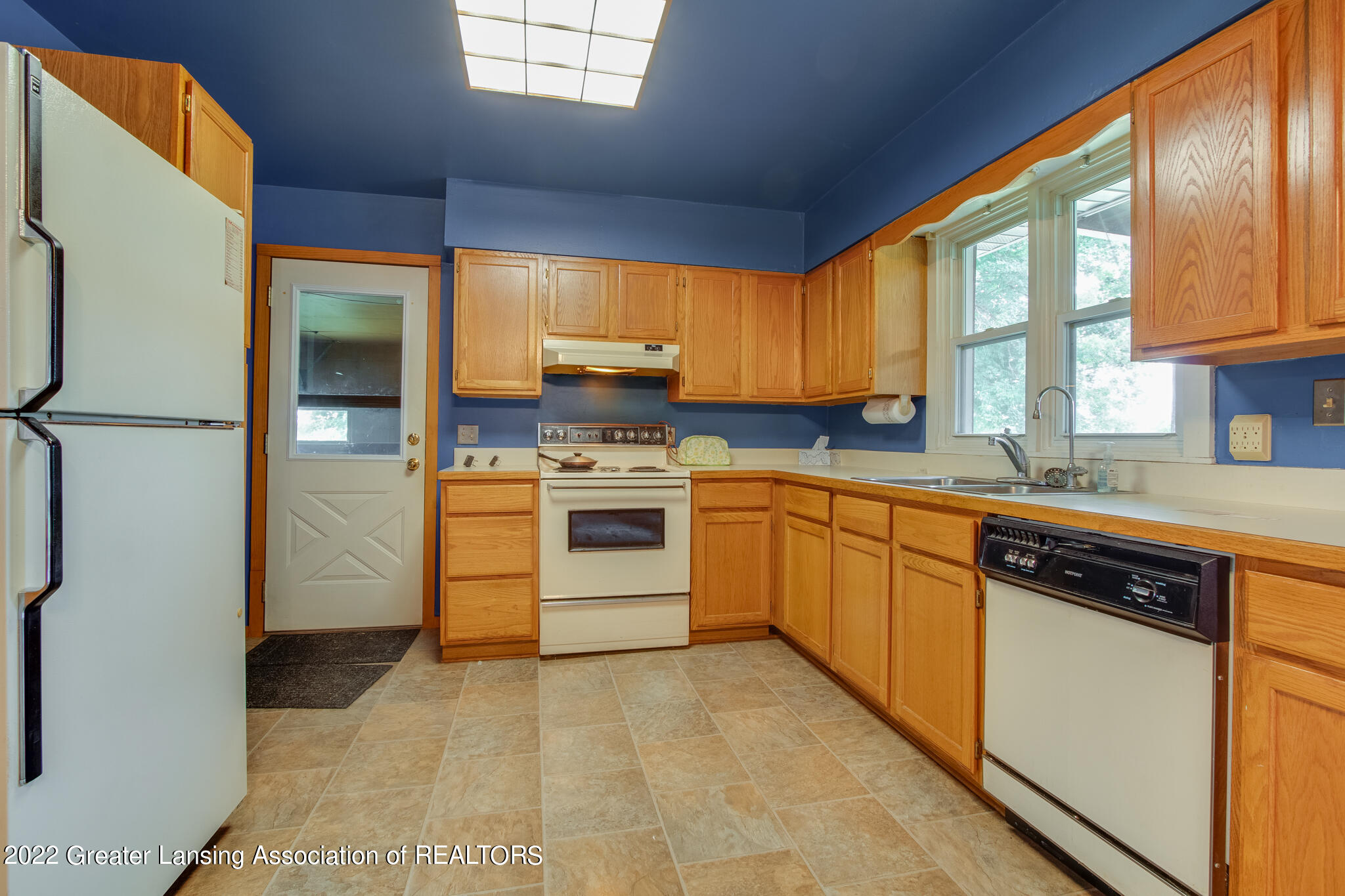 26 North Onondaga Road Mason, MI 48854 - Photo 11 of 28 26_N_Onondaga_JEFF-20