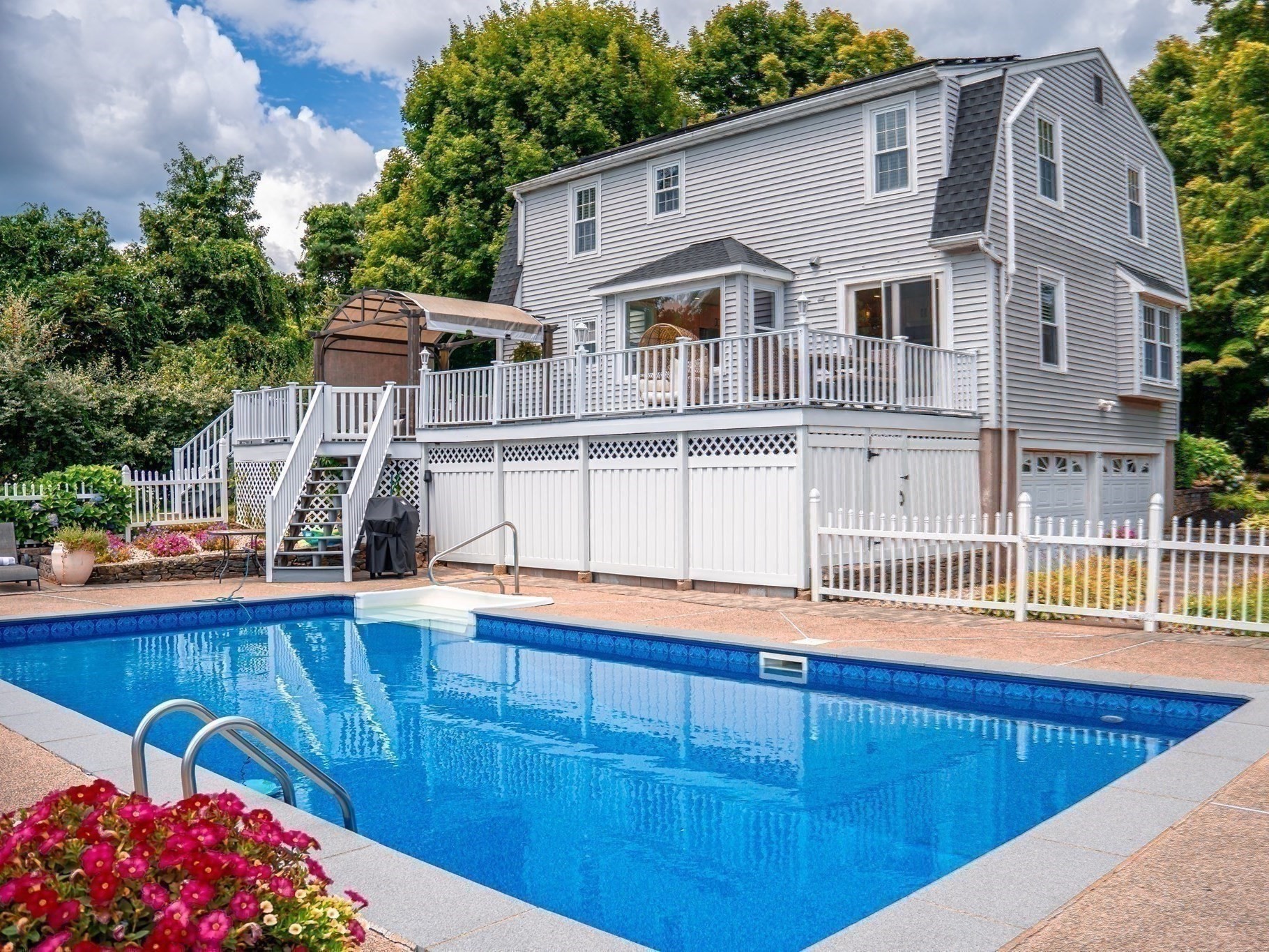 118 Mendon Road Sutton, MA 01590 - Photo 2 of 28 Gallery Image 2