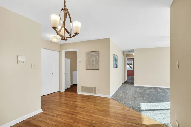 $229,000 | 5140 Coventry Lane, Unit 9A2, Gurnee, IL 60031