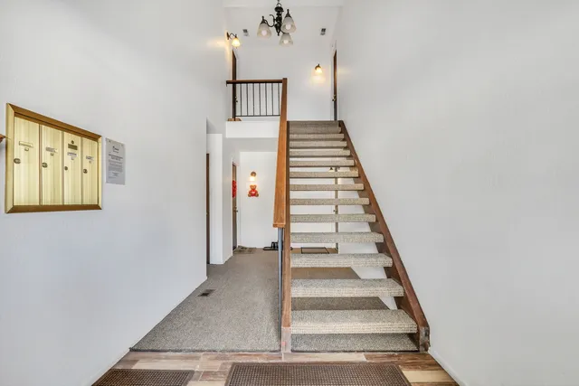 $229,000 | 5140 Coventry Lane, Unit 9A2, Gurnee, IL 60031