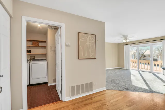 $229,000 | 5140 Coventry Lane, Unit 9A2, Gurnee, IL 60031