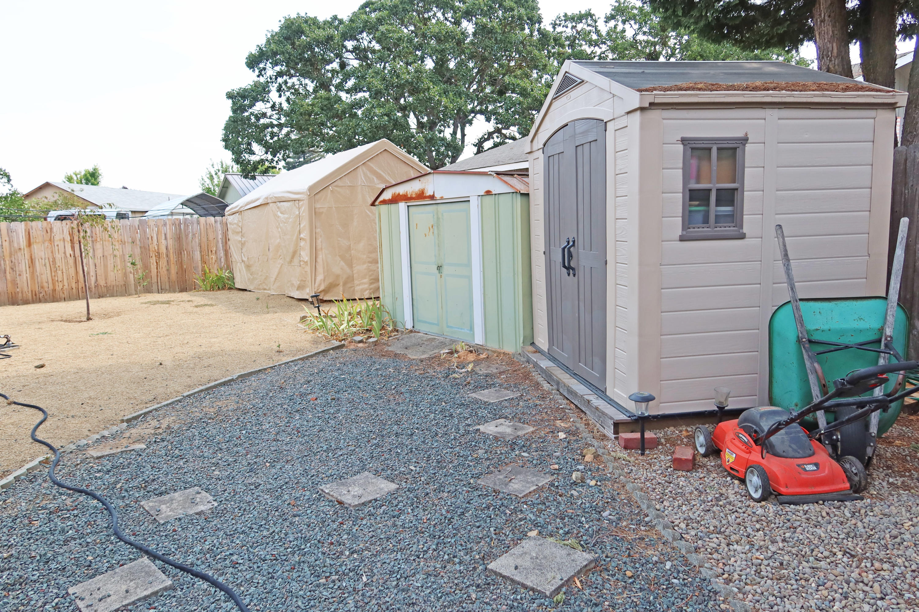 588 North 6th Street Central Point, OR 97502 - Photo 22 of 26 Storage Sheds
