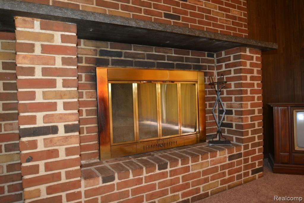 2722 Frankson Avenue Rochester, MI 48307 - Photo 10 of 22 DSC_6247.jpg
