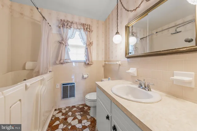 $414,999 | 204 Ridge Road, Winchester, VA 22602