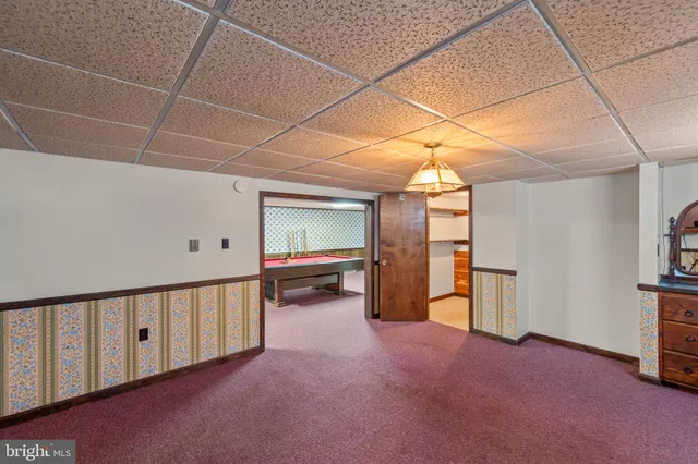 a view of an empty room with window