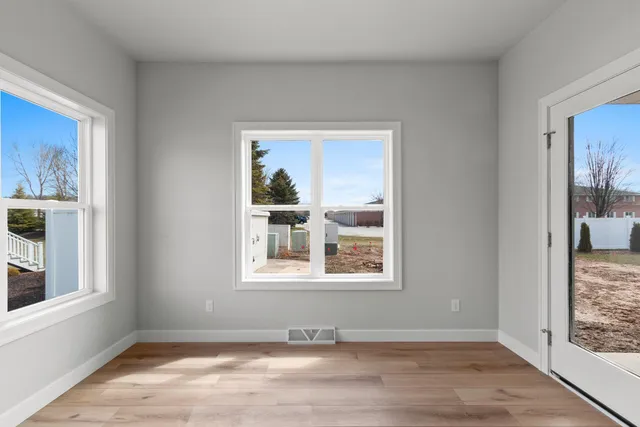 $399,900 | 1925 Creekwood Court, Manitowoc, WI 54220