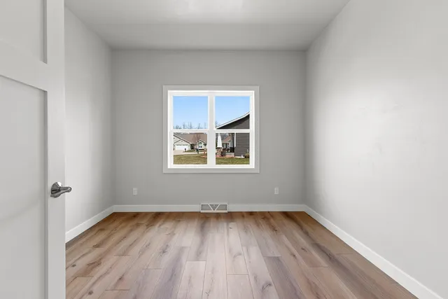 $399,900 | 1925 Creekwood Court, Manitowoc, WI 54220