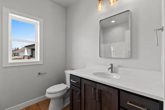 $399,900 | 1925 Creekwood Court, Manitowoc, WI 54220