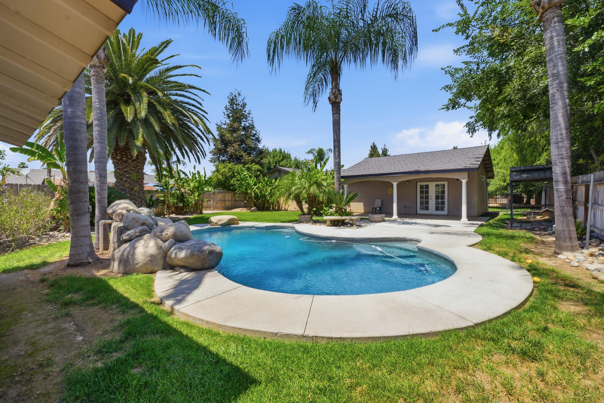618 Birdsong Court Exeter, CA 93221 - Photo 52 of 62 617 Birdsong Ct. Exeter-55