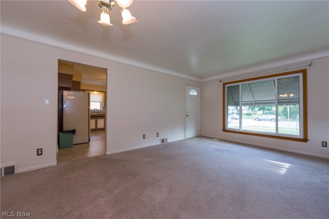 3829 Mayfield Road Cleveland Heights, OH 44121 - Photo 4 of 35