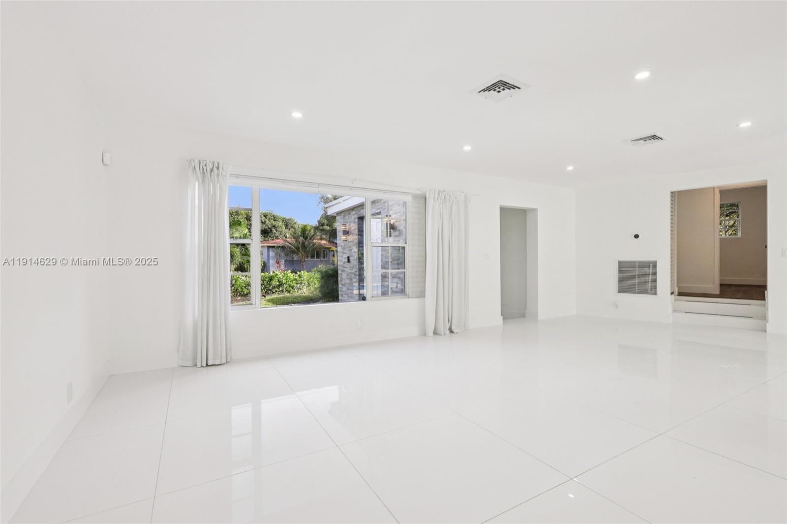 12630 Northeast Miami Place North Miami, FL 33161 - Photo 18 of 66