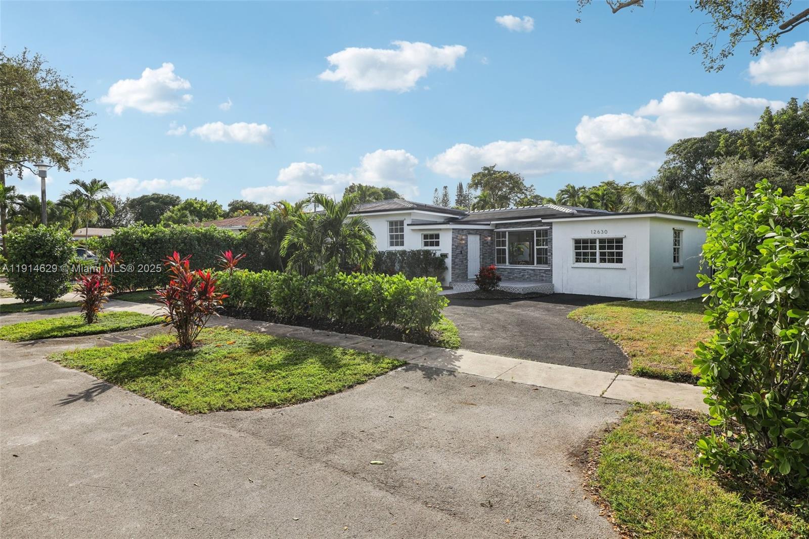 12630 Northeast Miami Place North Miami, FL 33161 - Photo 2 of 66