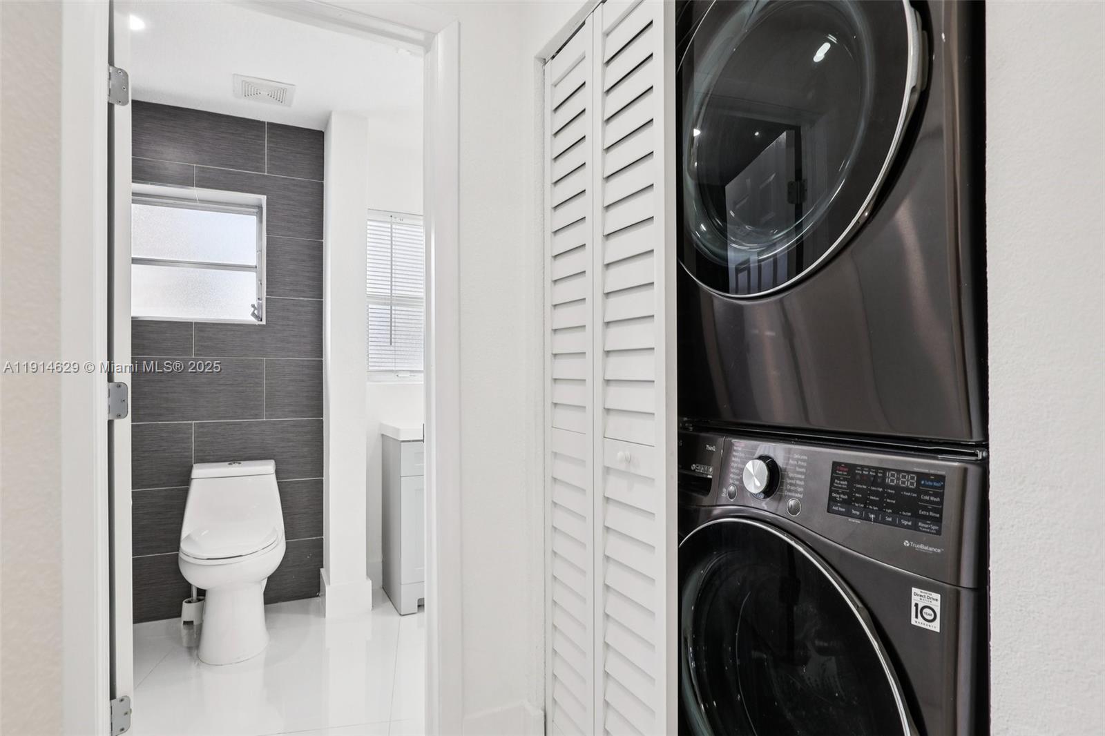 12630 Northeast Miami Place North Miami, FL 33161 - Photo 53 of 66