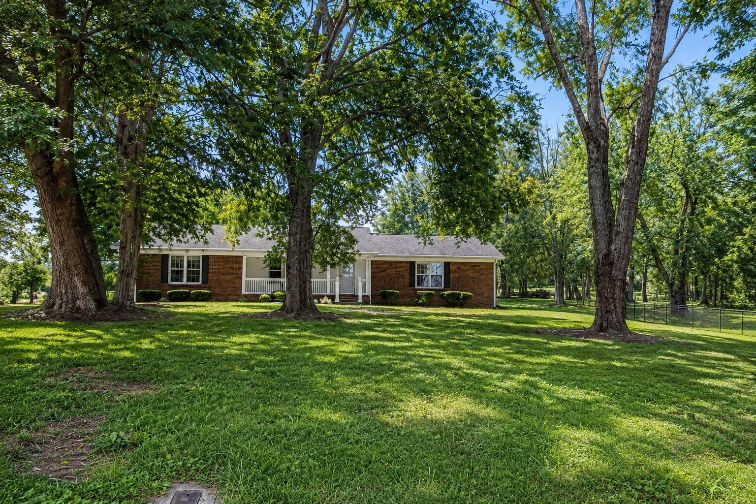307 Tom Robinson Road Franklin, TN 37064 - Photo 2 of 39 Gallery Image 2