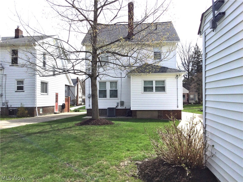1212 Winston Road Cleveland, OH 44121 - Photo 16 of 17