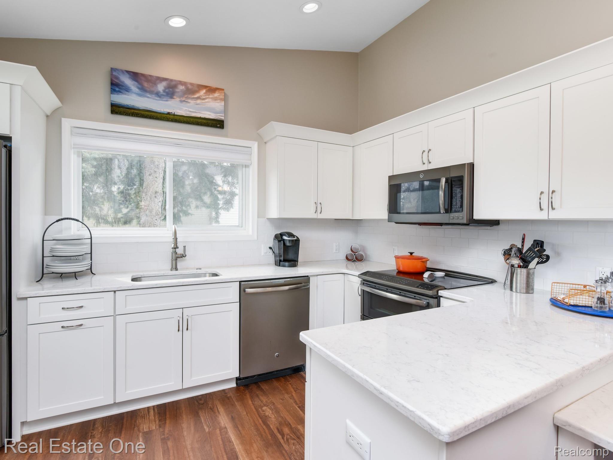 1347 Oak Street Rochester, MI 48307 - Photo 13 of 30 1347 Oak St Rochester MI 48307-009-019-1347 North Oak Street-MLS_Size.jpg