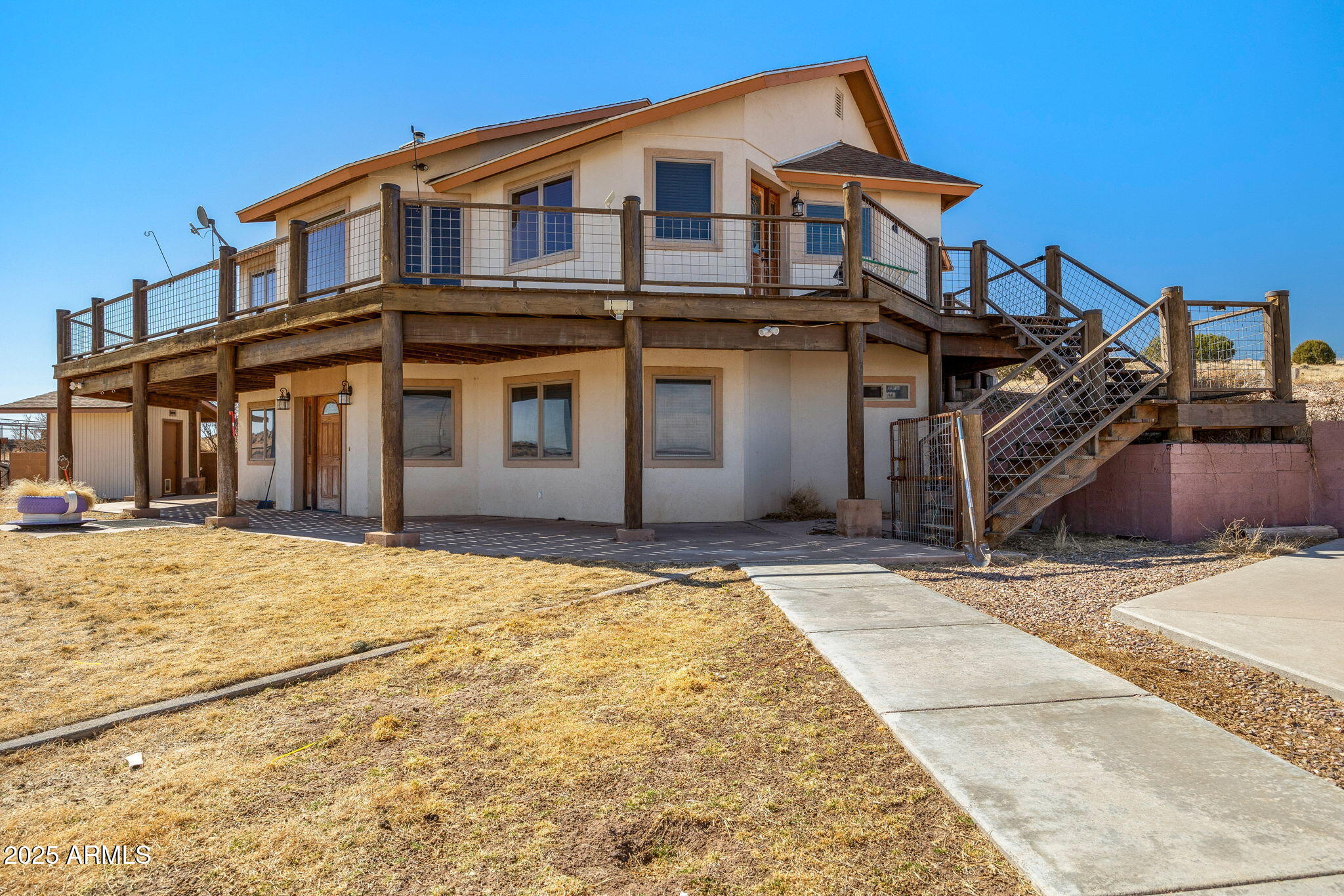 800 Arena Estates Taylor, AZ 85939 - Photo 7 of 50 a front view of a house