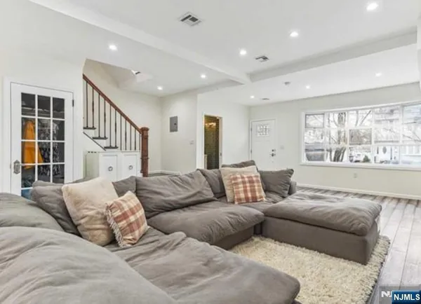 $3,750 | 103 Poplar Street, Ridgefield Park, NJ 07660