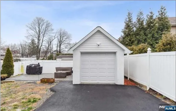 $3,750 | 103 Poplar Street, Ridgefield Park, NJ 07660