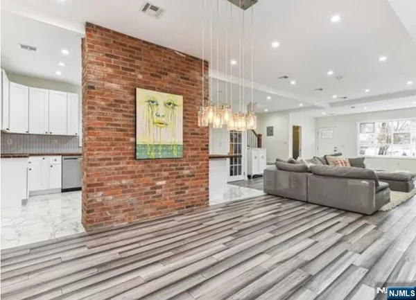 $3,750 | 103 Poplar Street, Ridgefield Park, NJ 07660