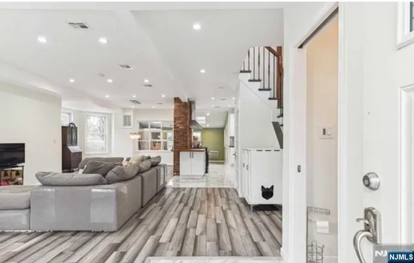 $3,750 | 103 Poplar Street, Ridgefield Park, NJ 07660