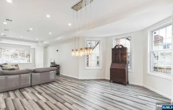 $3,750 | 103 Poplar Street, Ridgefield Park, NJ 07660