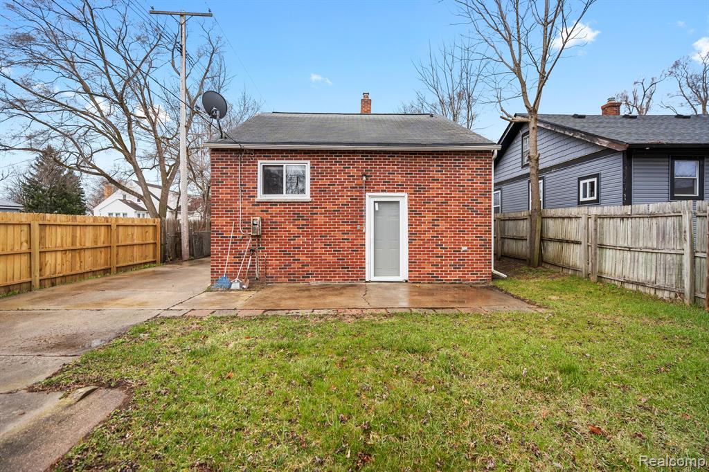 3320 Frembes Road Waterford, MI 48329 - Photo 13 of 17 Gallery Image 13