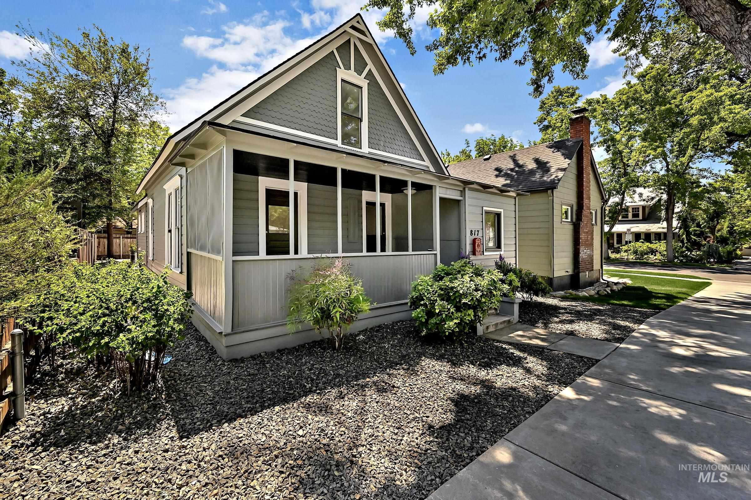 817 West Thatcher Street Boise, ID 83702 - Photo 3 of 34