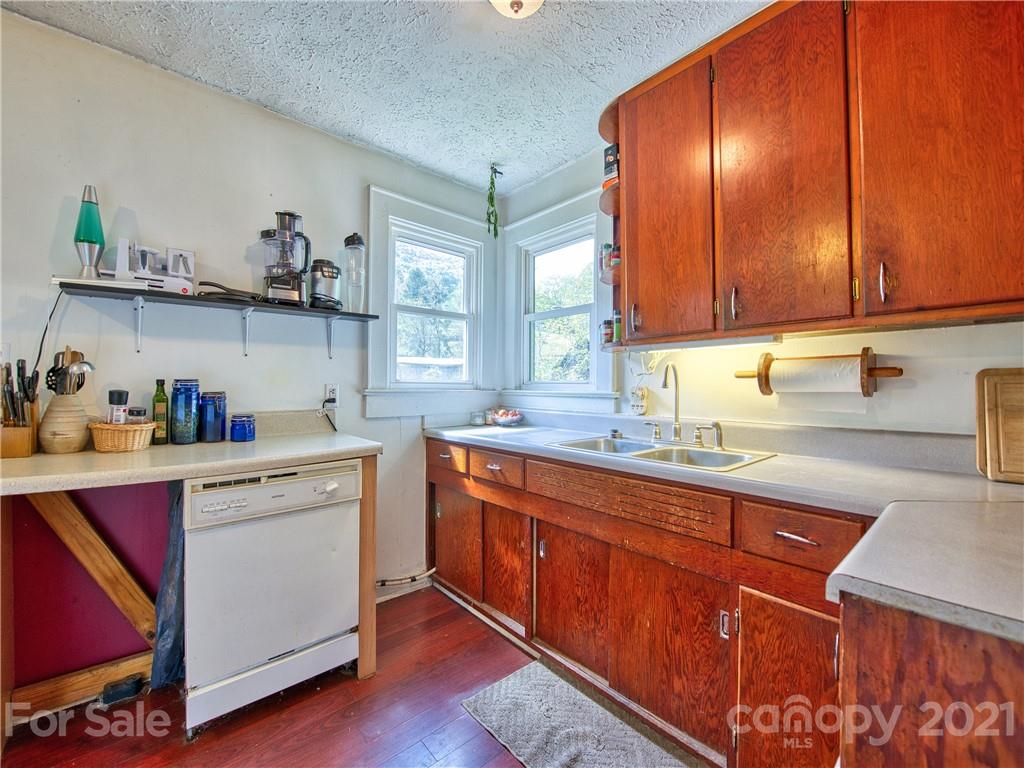 3900 Pigeon Road Waynesville, NC 28786 - Photo 12 of 20 Gallery Image 12