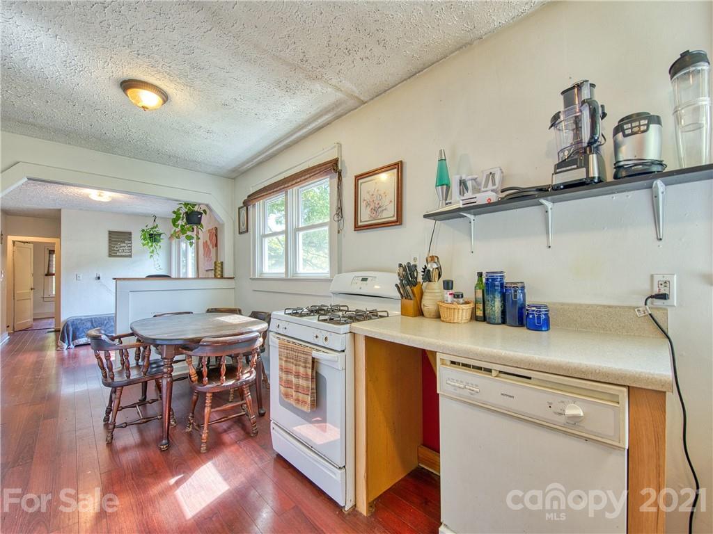 3900 Pigeon Road Waynesville, NC 28786 - Photo 13 of 20 Gallery Image 13