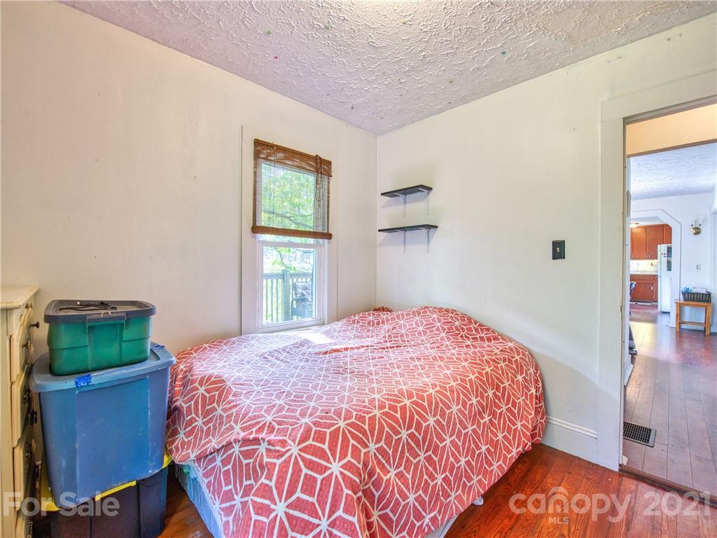 3900 Pigeon Road Waynesville, NC 28786 - Photo 18 of 20 Gallery Image 18