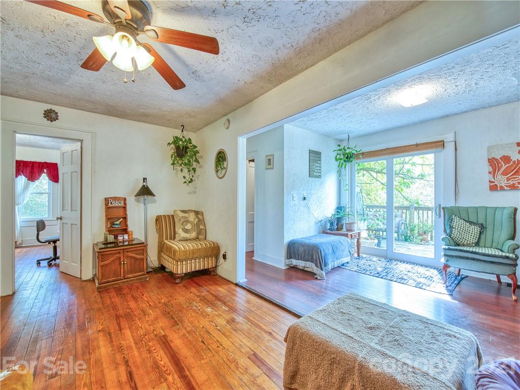 3900 Pigeon Road Waynesville, NC 28786 - Photo 10 of 20 Gallery Image 10