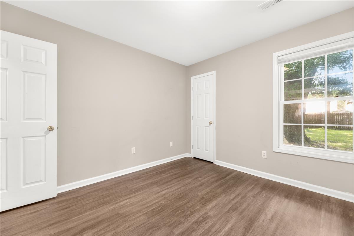 406 Temple Road Ladson, SC 29456 - Photo 11 of 18 Interior (8 of 15)