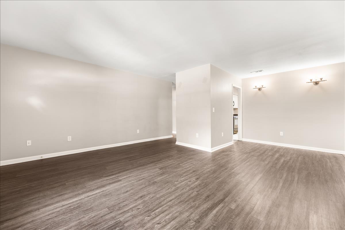 406 Temple Road Ladson, SC 29456 - Photo 9 of 18 Interior (6 of 15)