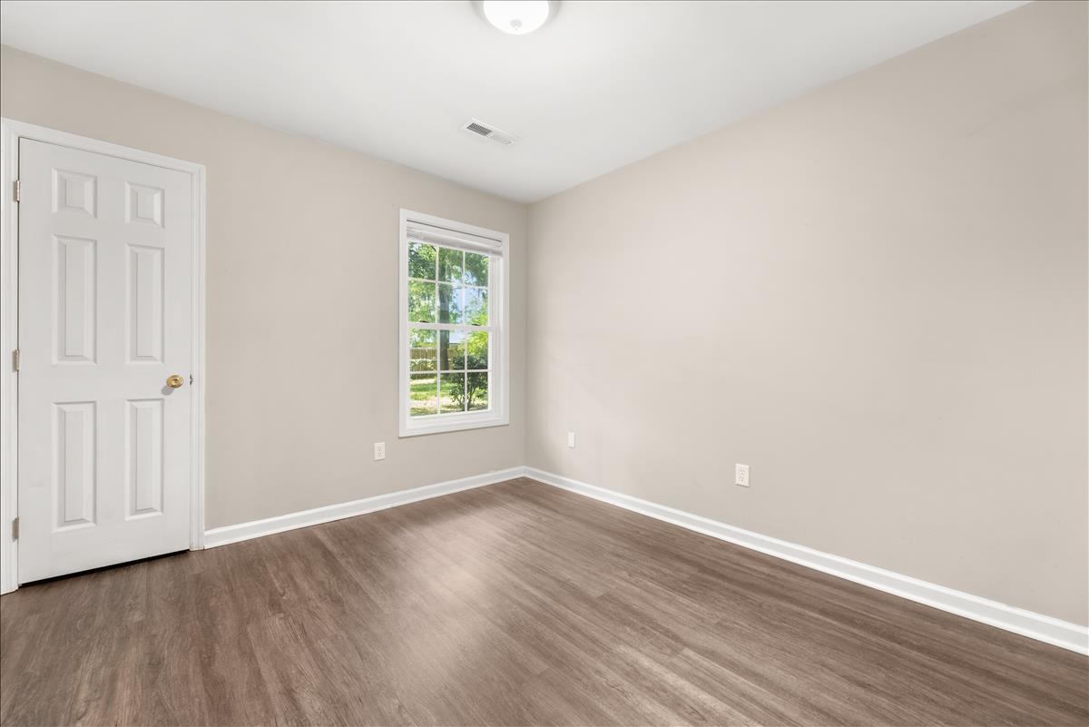 406 Temple Road Ladson, SC 29456 - Photo 10 of 18 Interior (7 of 15)