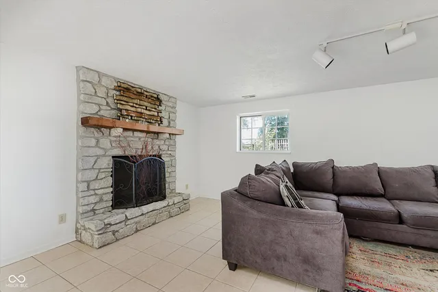 $219,999 | 11017 Amburg Court, Indianapolis, IN 46235