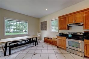 189 Sowams Road Barrington, RI 02806 - Photo 9 of 17 Gallery Image 9
