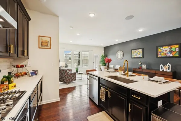 $795,000 | 33 Albert Court, Randolph, NJ 07869