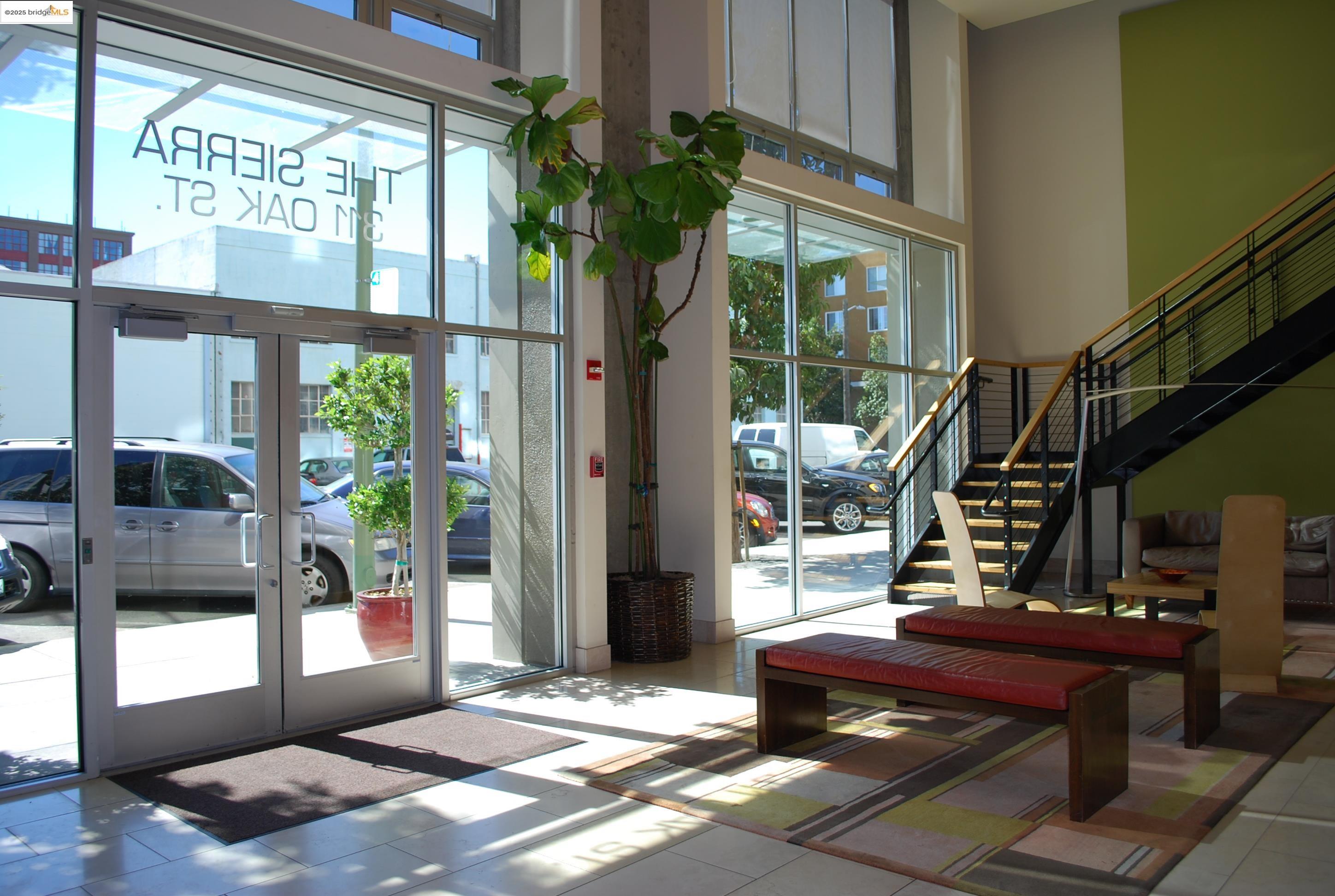 311 Oak Street, Unit 724 Oakland, CA 94607 - Photo 3 of 16 a living room with furniture