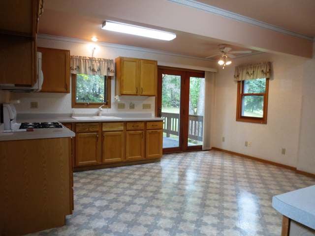 3875 Meadow Lane Rhinelander, WI 54501 - Photo 3 of 17 Gallery Image 3