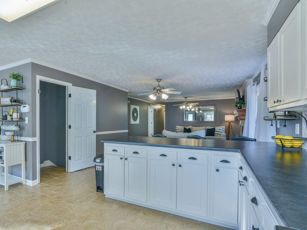 460 Bill Bennett Road Johnson City, TN 37604 - Photo 14 of 35 Photo 14