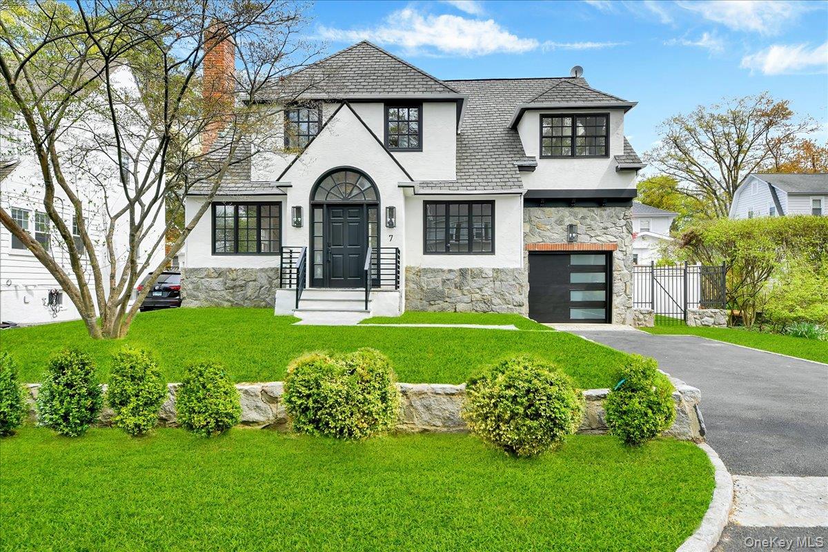 7 Fernwood Avenue Rye, NY 10580 - Photo 1 of 43