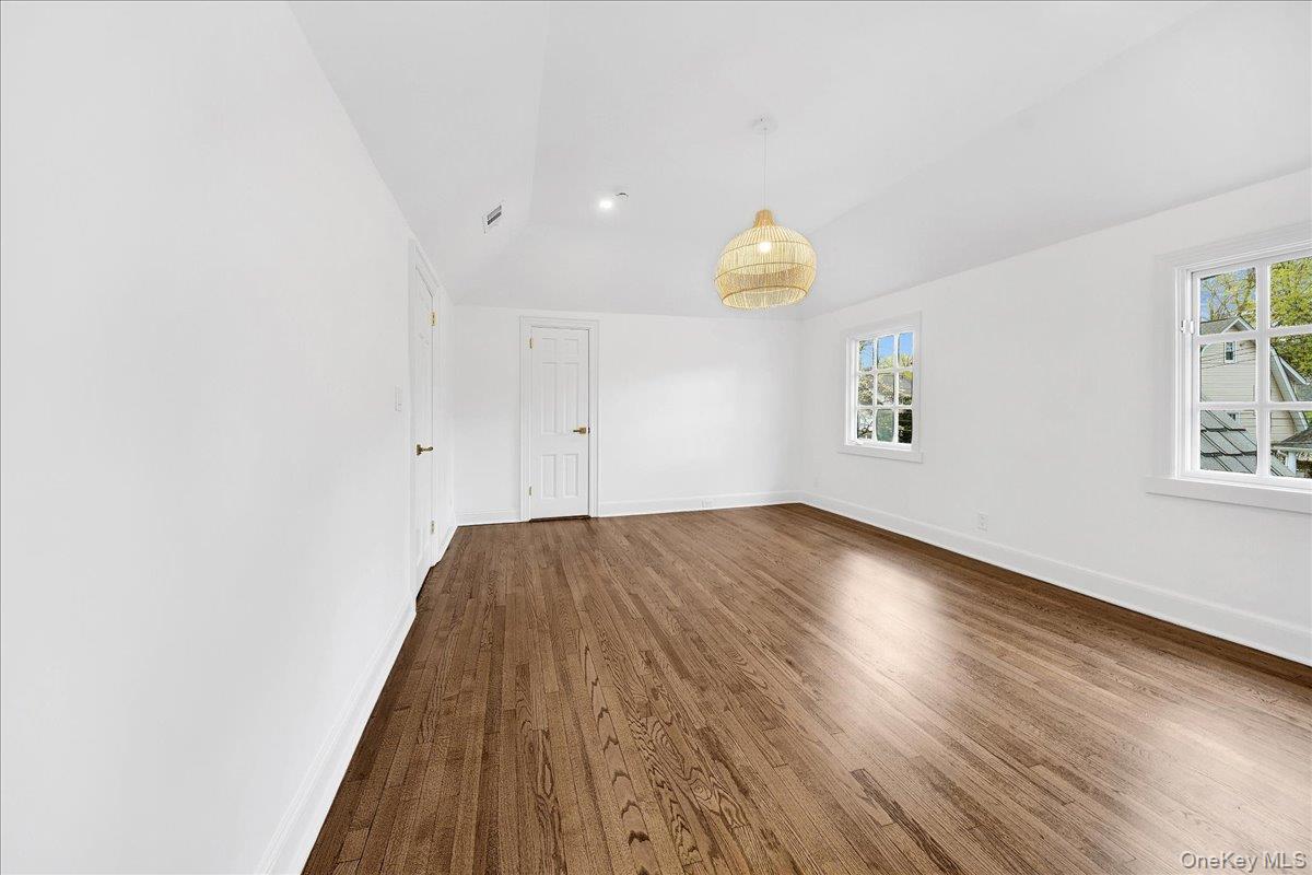 7 Fernwood Avenue Rye, NY 10580 - Photo 4 of 43