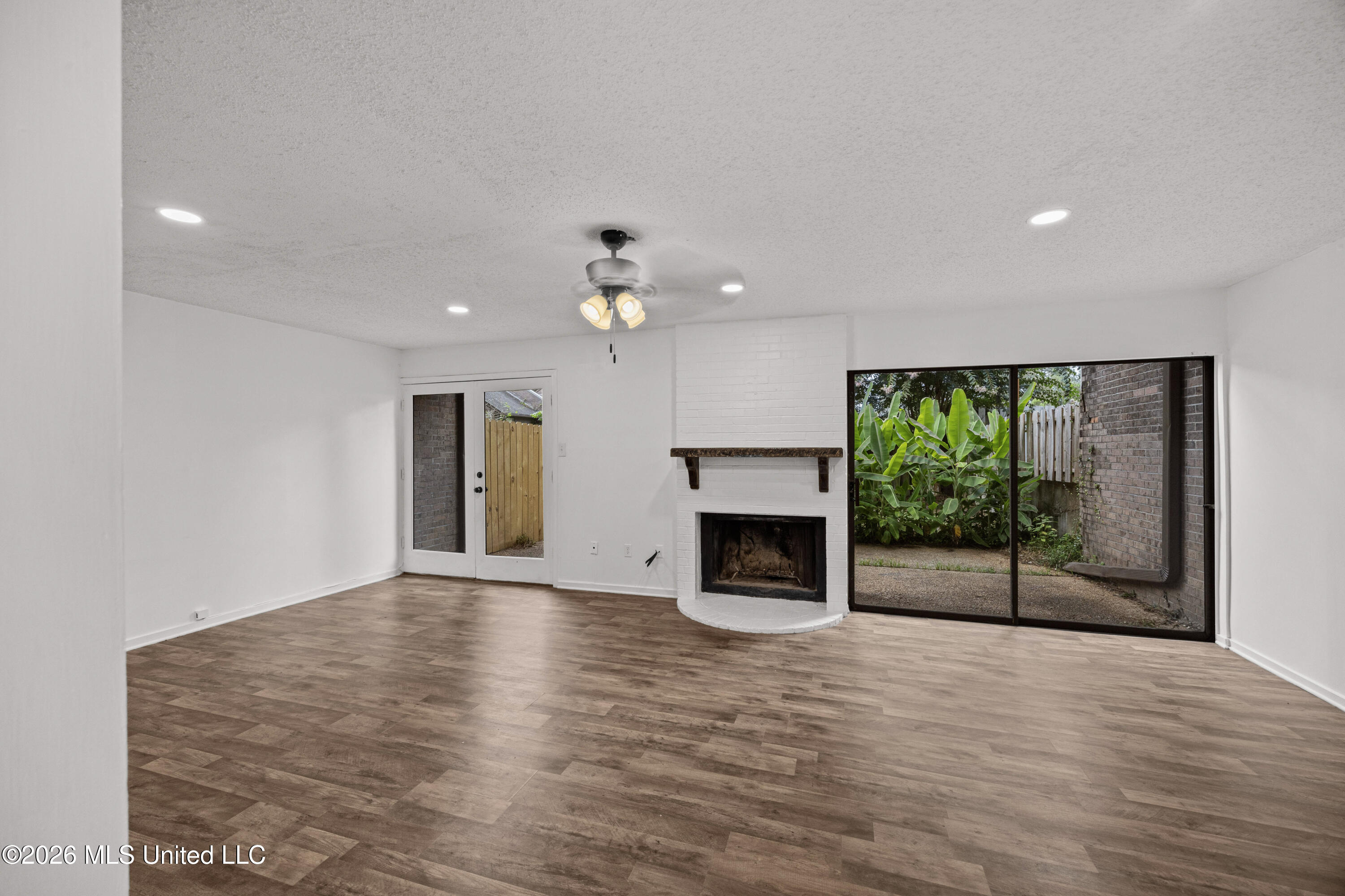 1255 East County Line Road, Unit L6 Jackson, MS 39211 - Photo 3 of 24 EOSR0174