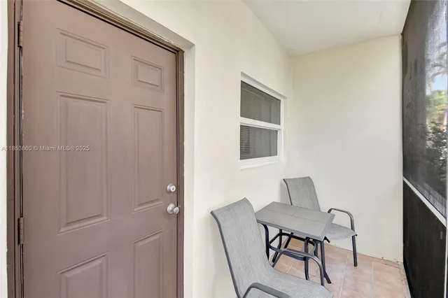 a view of a entrance gate of the house