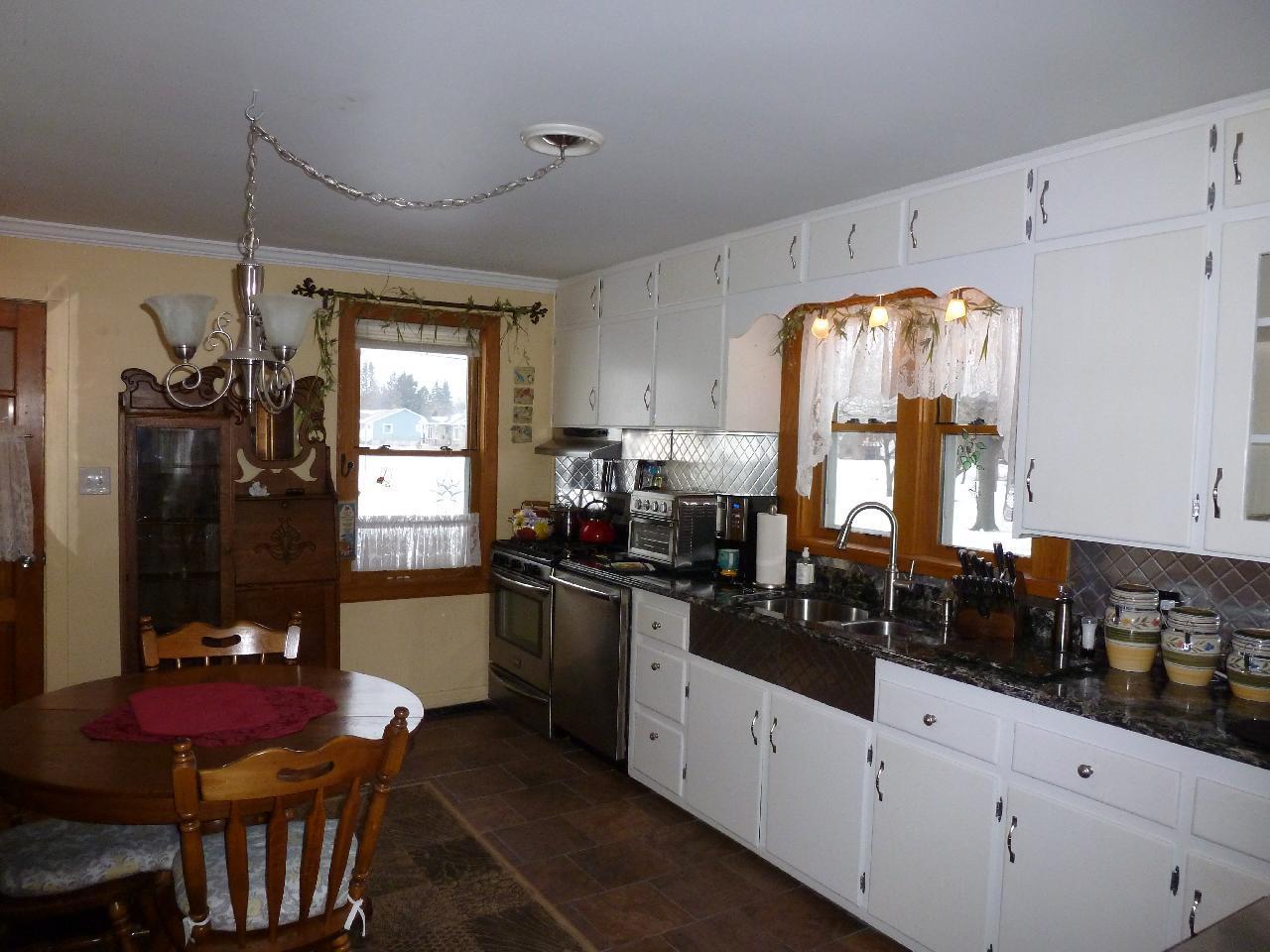 306 Parson Street Alpena, MI 49707 - Photo 2 of 14 Gallery Image 2