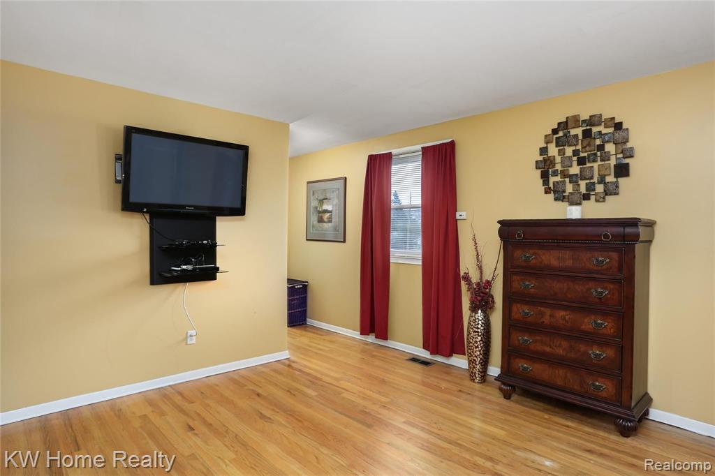 25861 Beecham Road Farmington Hills, MI 48336 - Photo 22 of 33