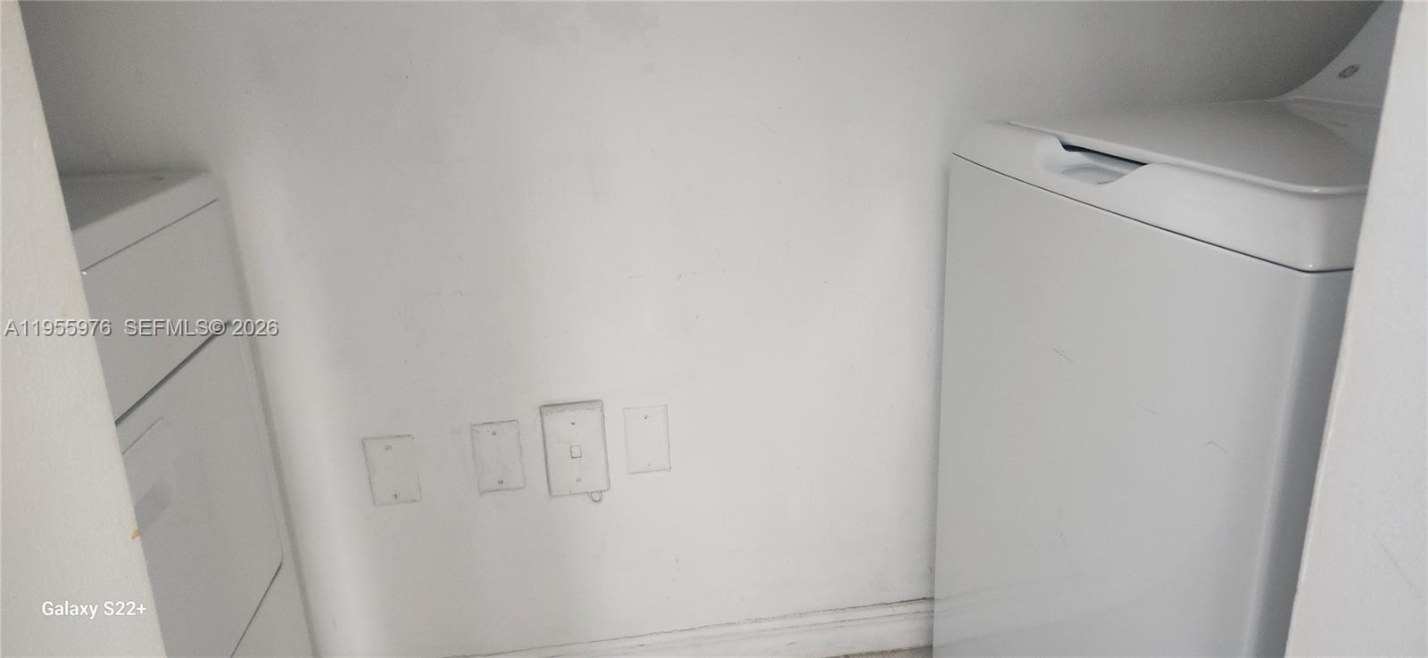 5011 Wiles Road, Unit 306 Coconut Creek, FL 33073 - Photo 13 of 17 a bathroom with a shower
