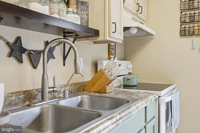 $250,000 | 128 Hemlock Lane, Gerrardstown, WV 25420